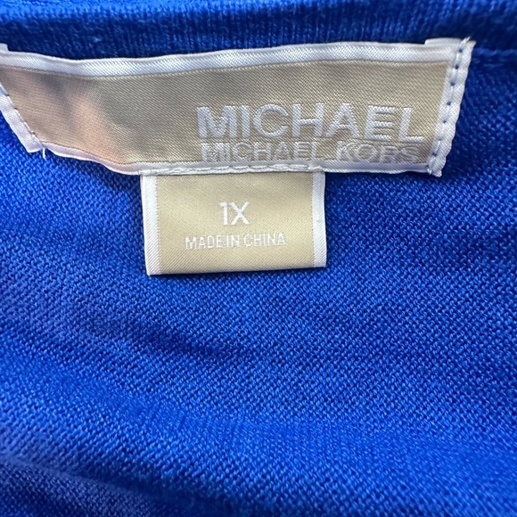 ⭐️ Host Pick ⭐️ Michael Kors Royal blue sweater with gold chain details size 1X - Picture 11 of 12